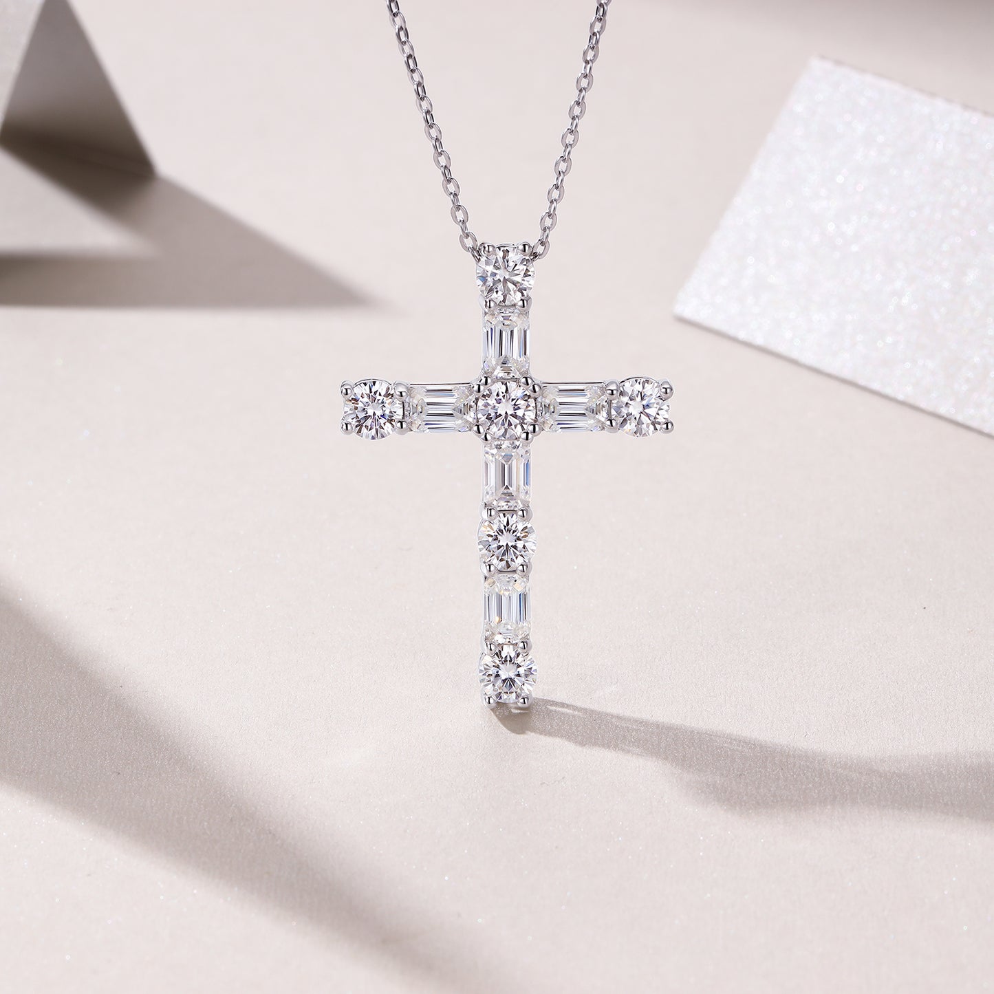 The Light Of Faith - A Fashionable And Trendy Necklace Pendant Set With Top-quality Moissanite S925 And Silver Plated With Platinum Can Be Tested With A Diamond Pen